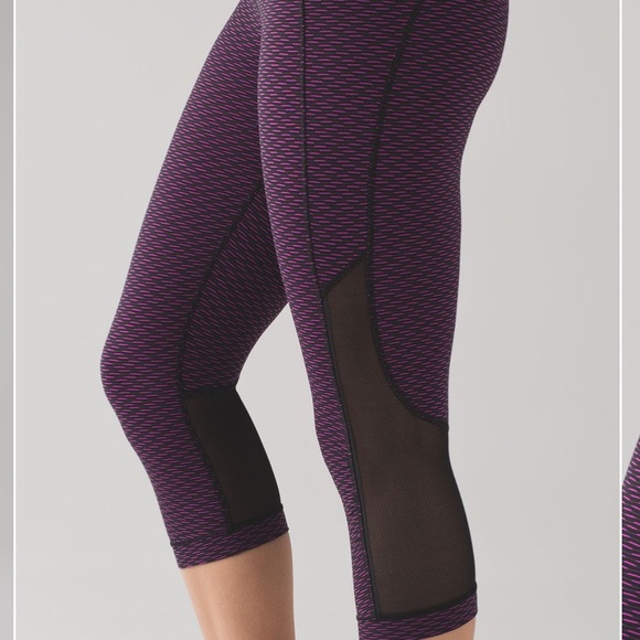 Lululemon Gear Up Crop size 2 - Picture 11 of 13